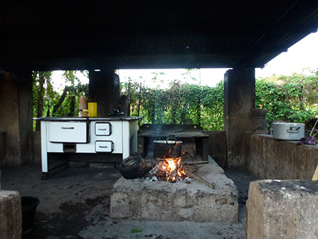 "Maternità ; è la paziente che porta la biancheria per il letto", Kikwit 2