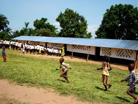 "La scuola Lusingu restaurata da noi", Kilokoko