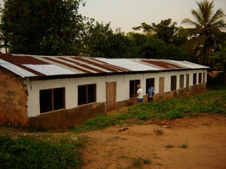 "la scuola Ngemba restaurata da noi", Kikwit 3
